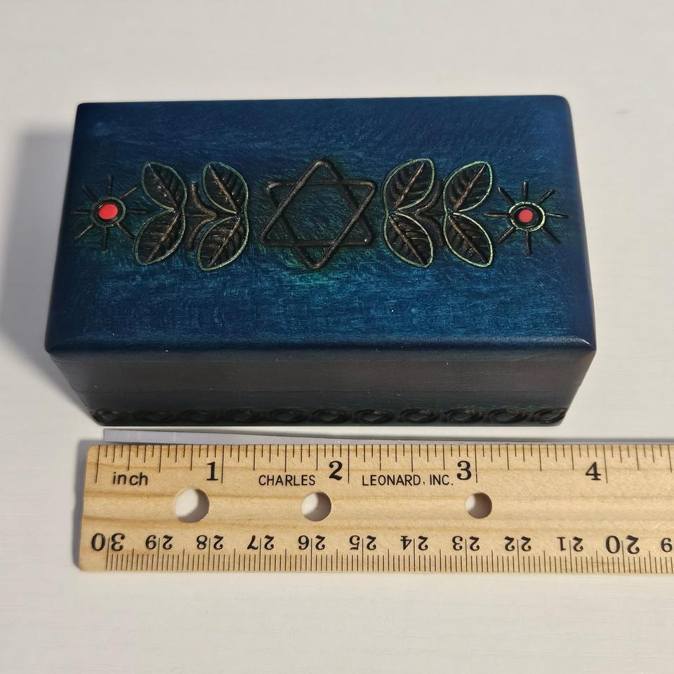Handcrafted Wooden Jewelry Keepsake Box D656 8
