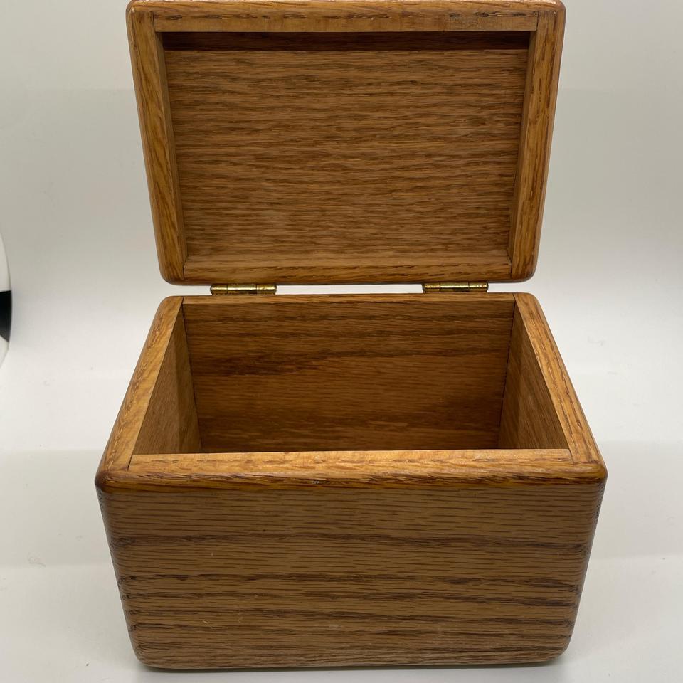 Oak Wooden Box With Lid B554 2