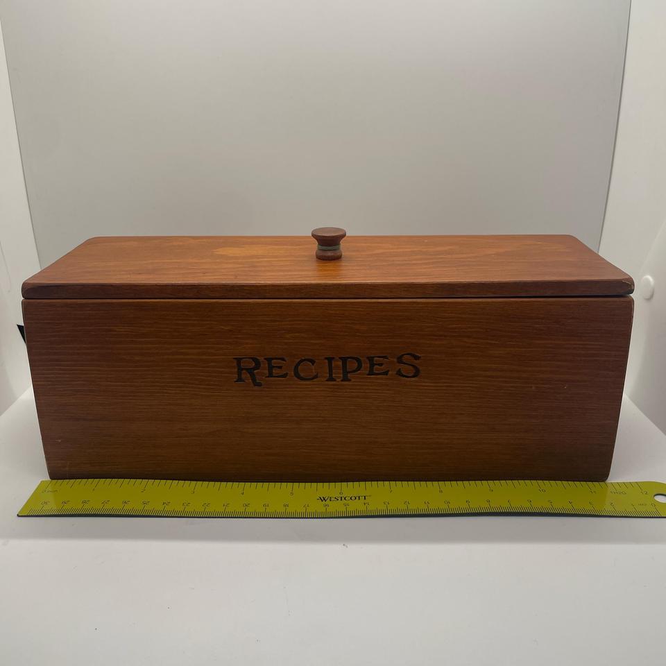 A Unique Large Vintage Wooden 6e29