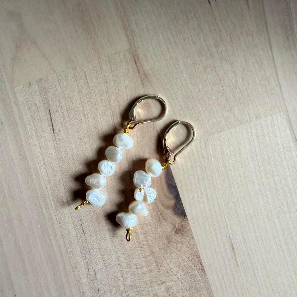 White Pearl Drop Earrings With Bc26