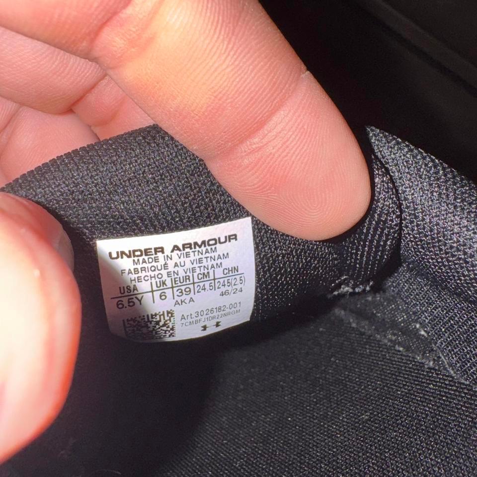 Under Armour Assert 10 Gs 1524 7
