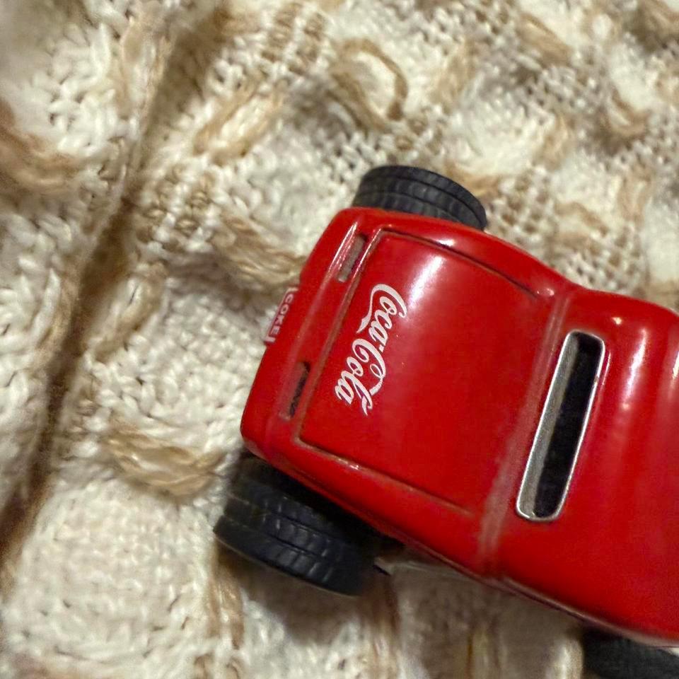 Matchbox Collectibles Coca Cola 1933 Ford 5550 3