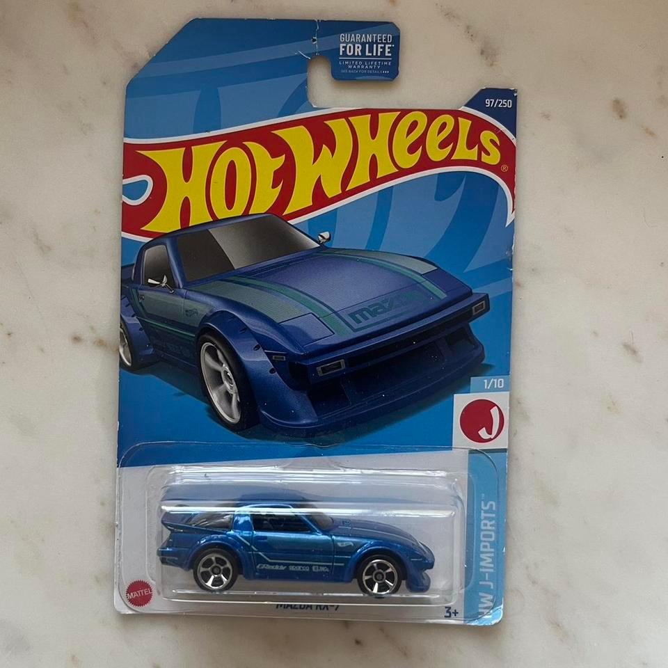 Blue Hot Wheels Mazda Rx 7