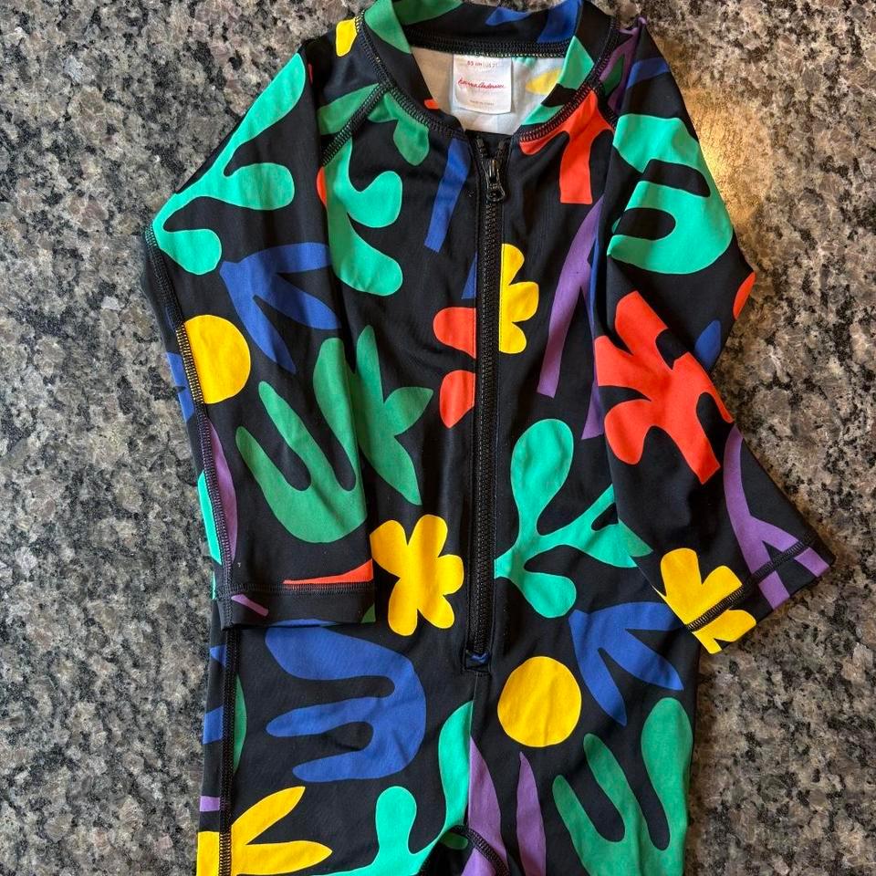 Hanna Anderson Colorful Rash Guard E244