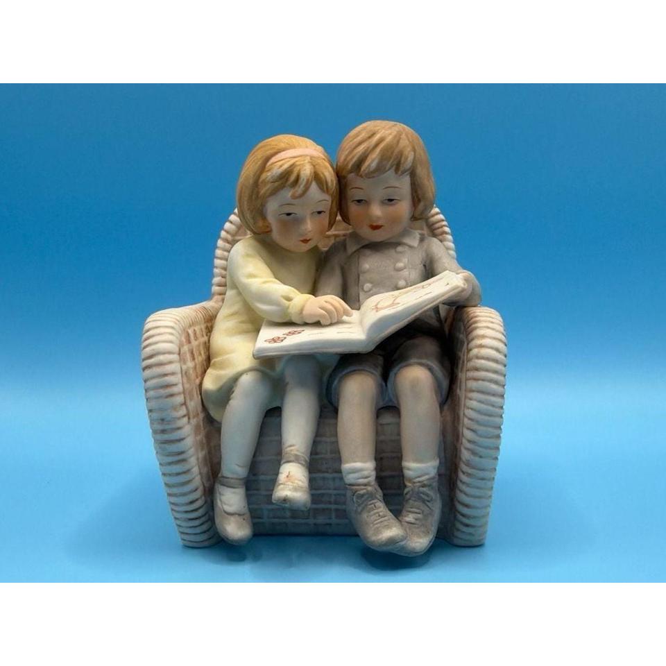 Vintage 1981 Enesco Treasured Memories 6737
