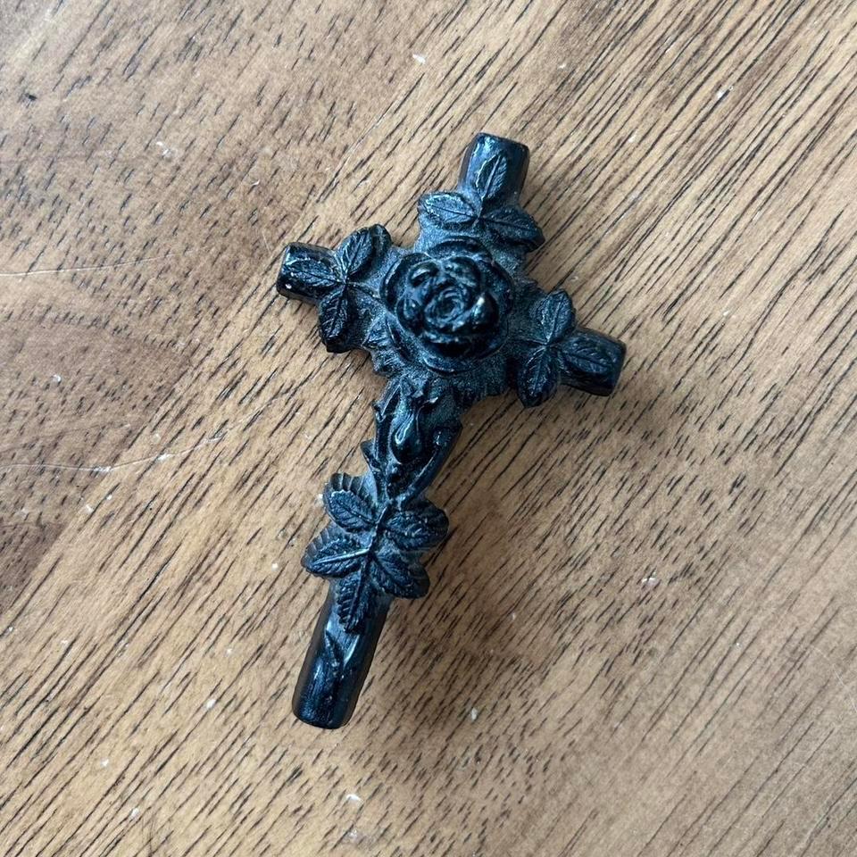Goth Dreams Antique Painted Black F1dd 3