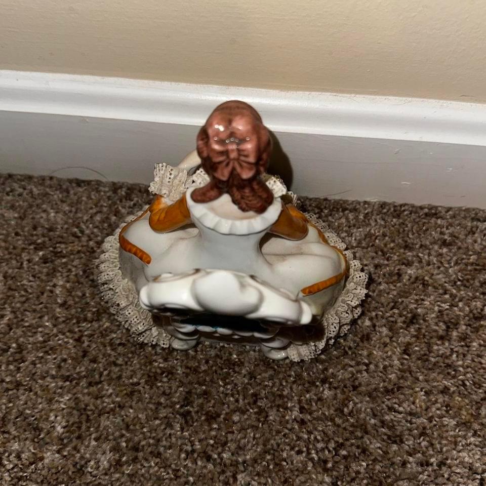 Antique Porcelain Figurine Lady 3