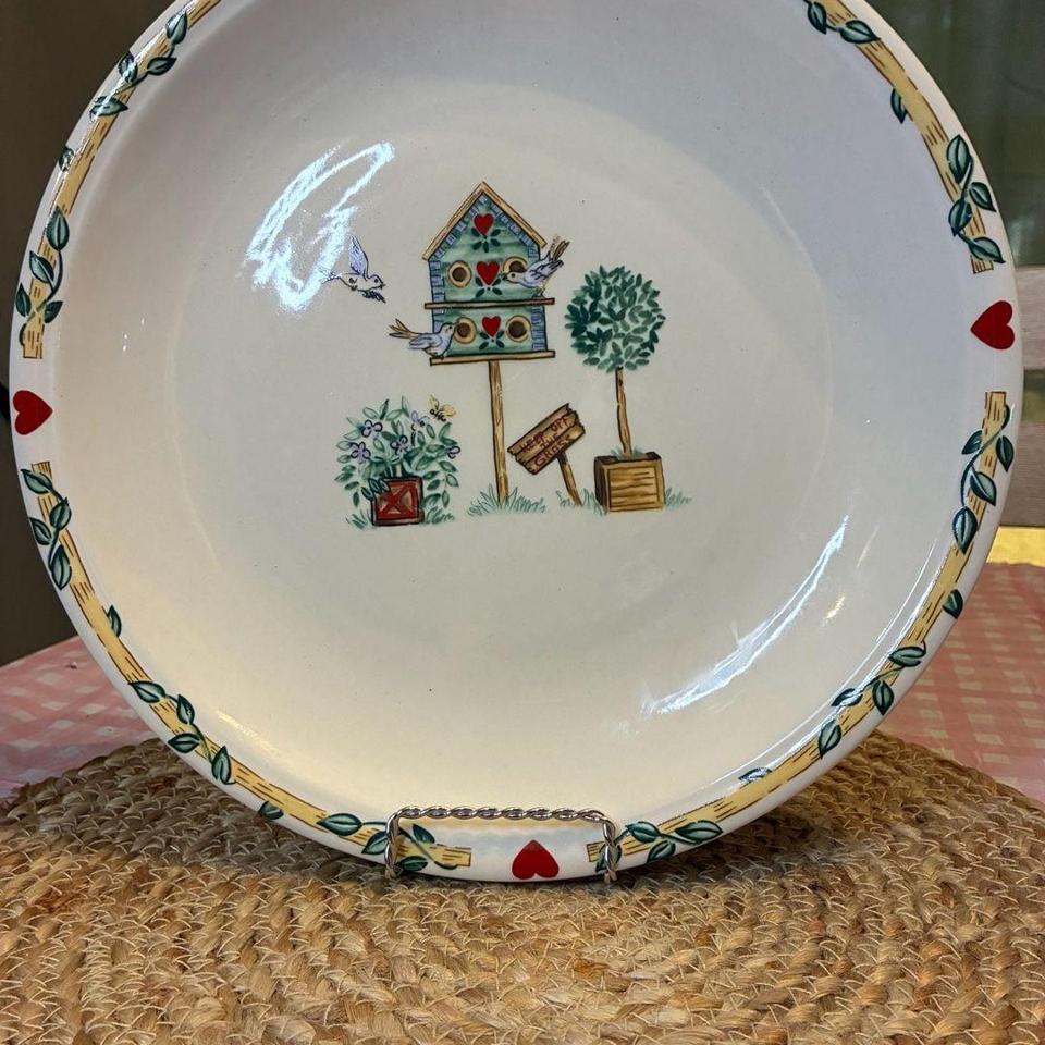 Gibson Pottery Birdhouse 13 Inch 3d0d