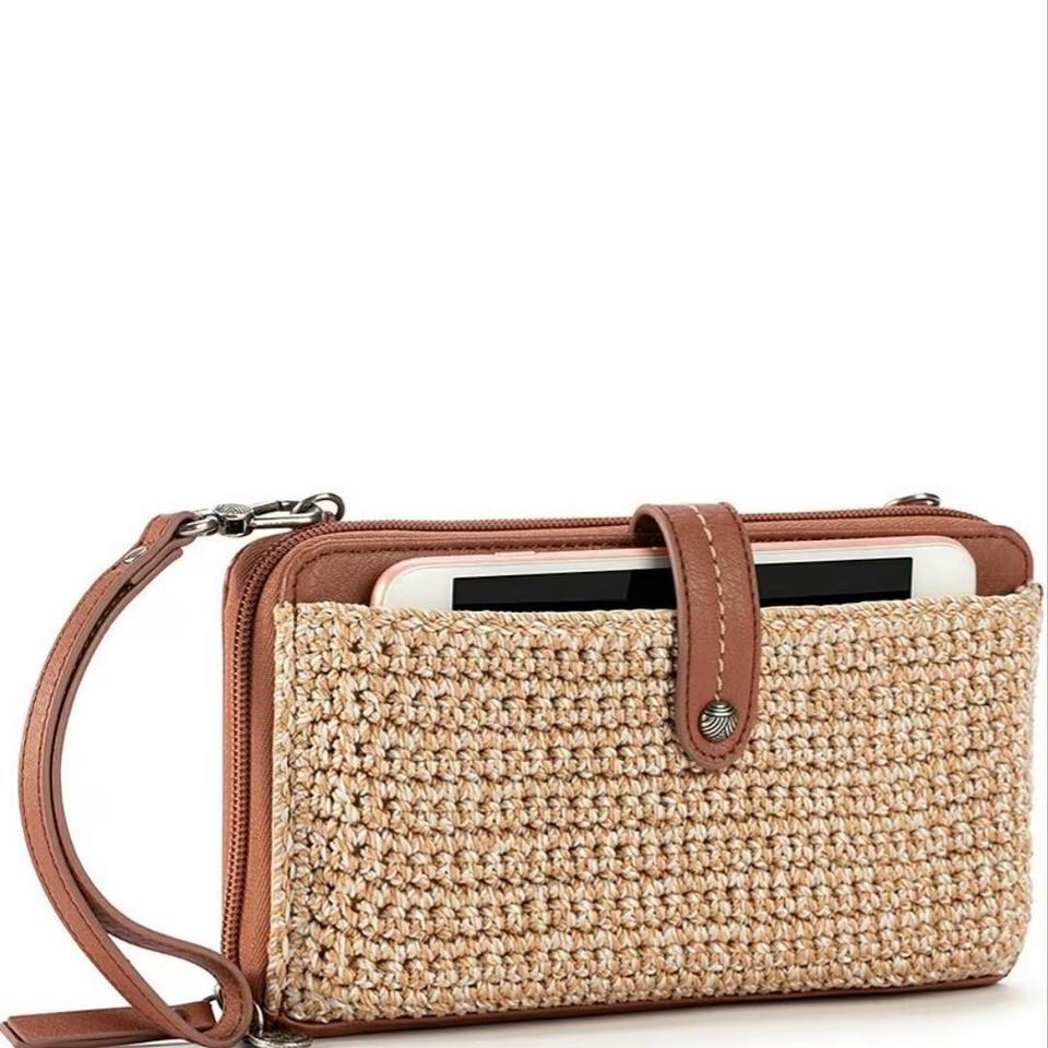 The Sak Iris Crochet Smartphone 3