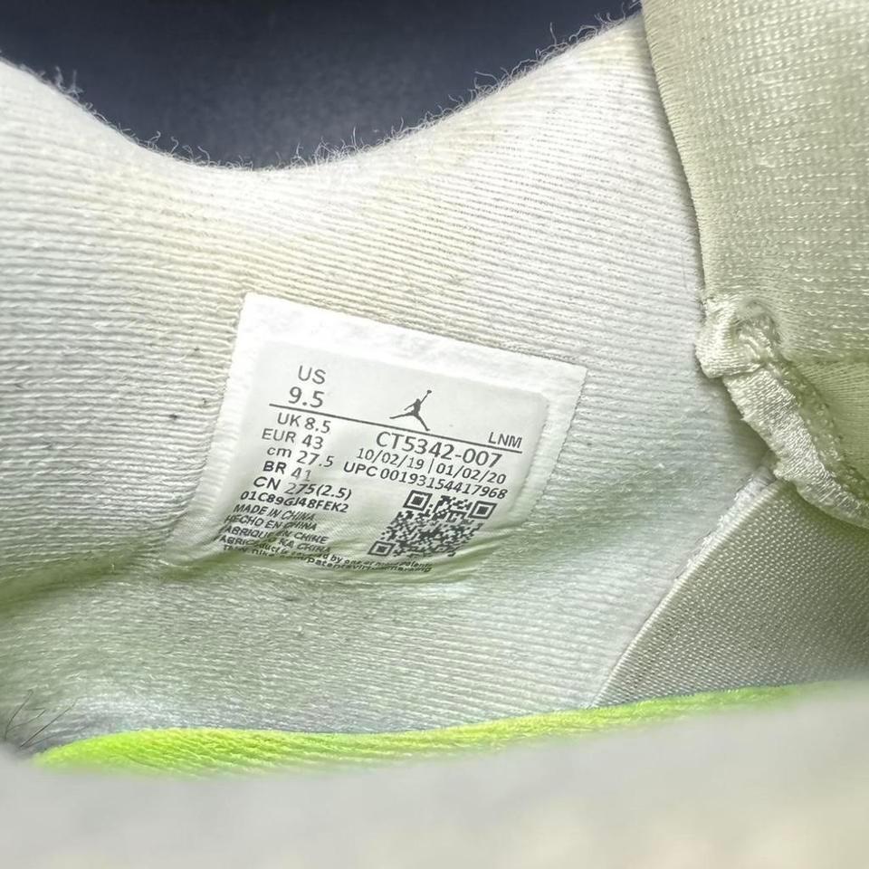 Air Jordan 4 Se Neon A257 6