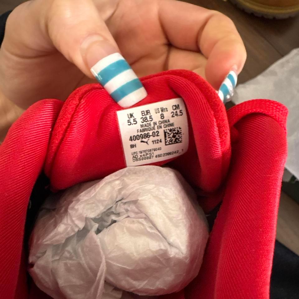 Brand New Never Worn Red 6a9c 3