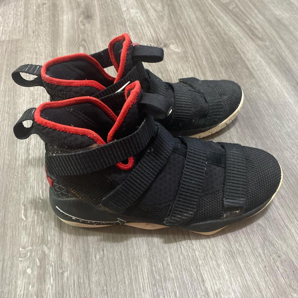 Nike Lebron James Basketball Shoes 2