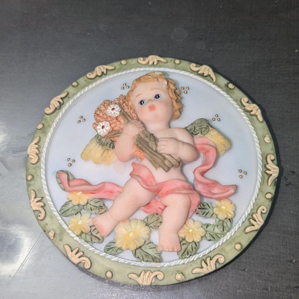 Cherub Chalkware Wall Art Vintage