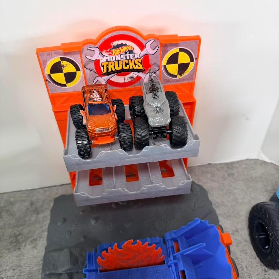 Hot Wheels Monster Truck Set 4