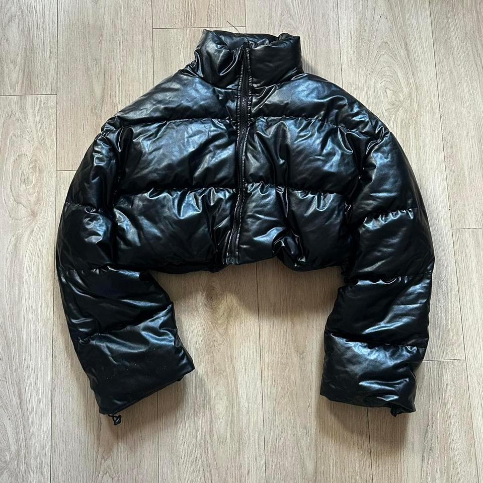 Edikted Black Puffer Jacket Cropped 381e