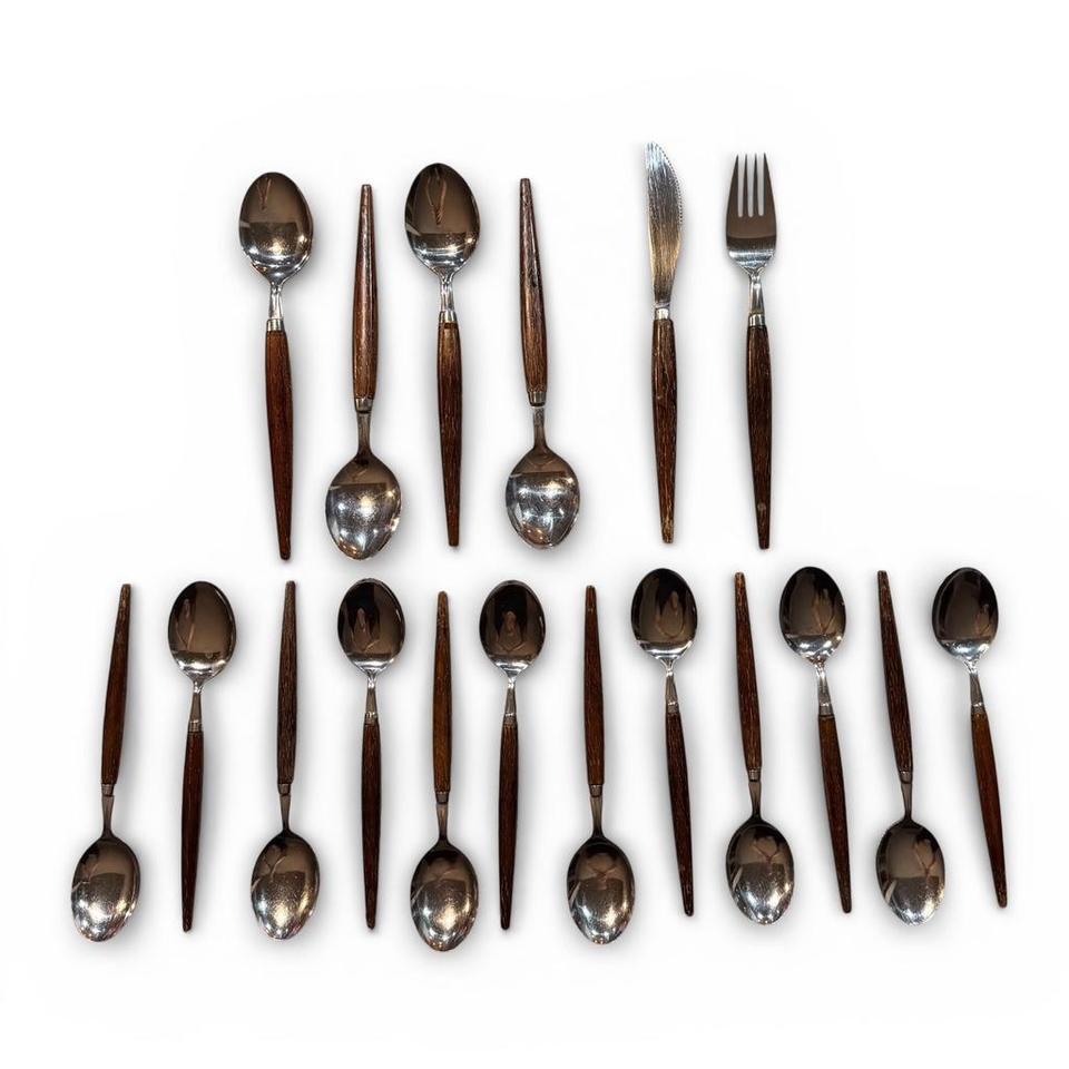 18 Pc Set Mid Century 8b5a