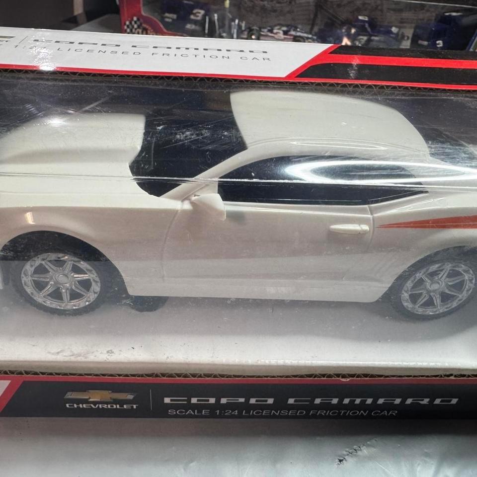 Chevrolet Copo Camaro White Toy 6290