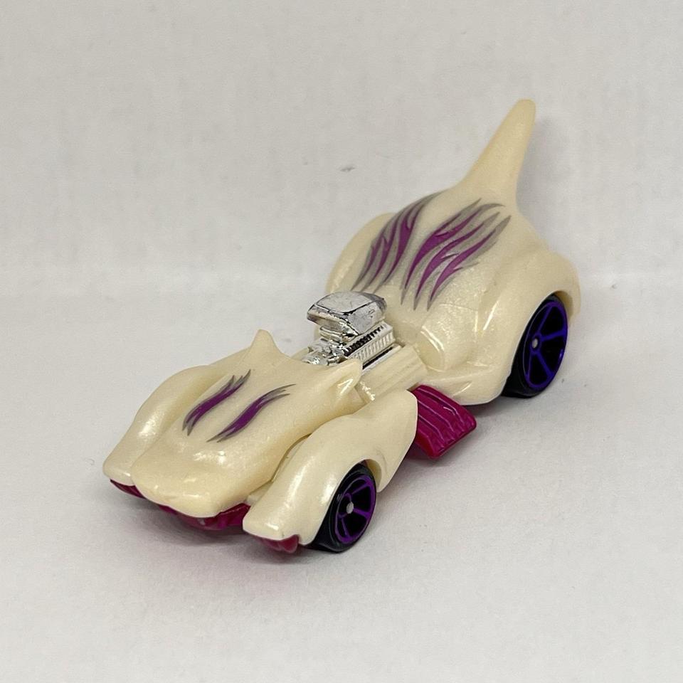 Hot Wheels Purrfect Speed Street 1094