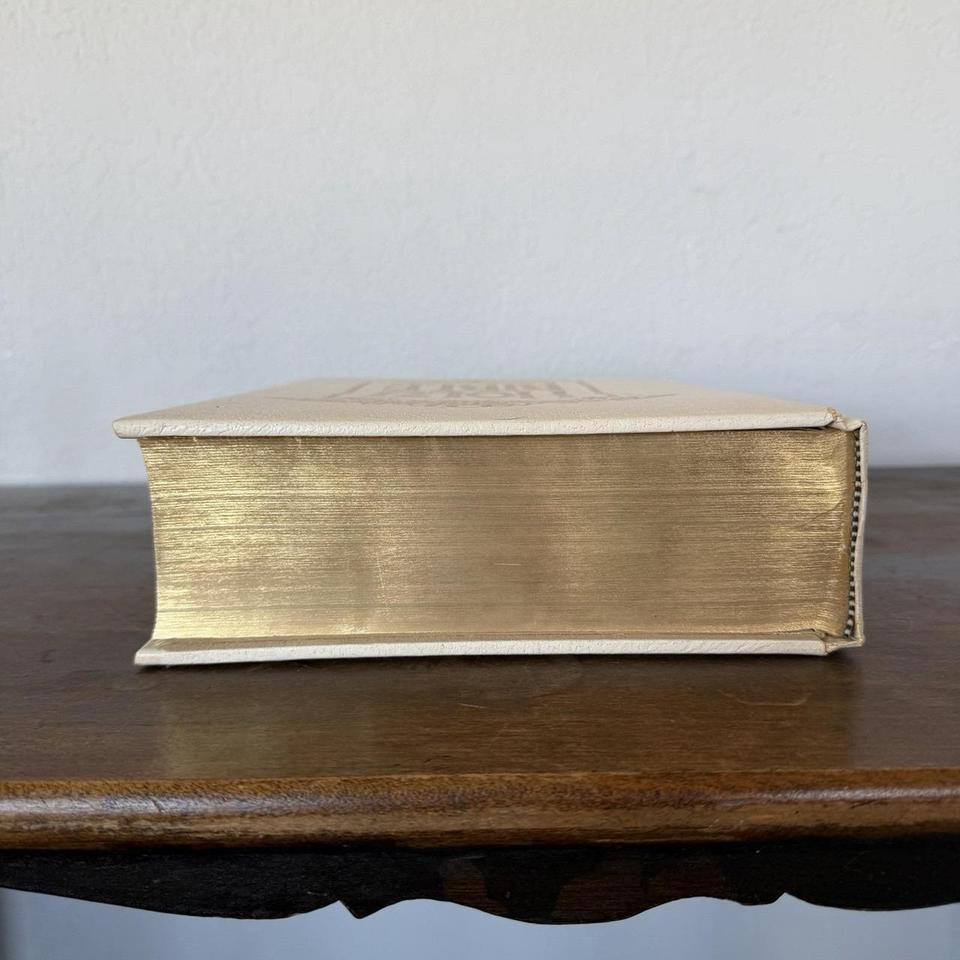 Vintage Holy Bible New A62a 5