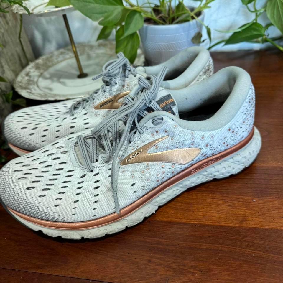 White And Gold Brooks Running 2