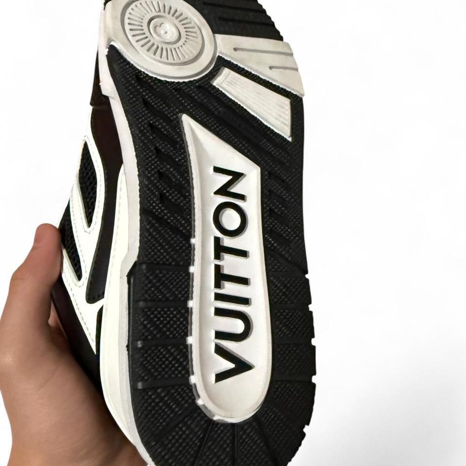 Louis Vuitton Skates In Black C016 4