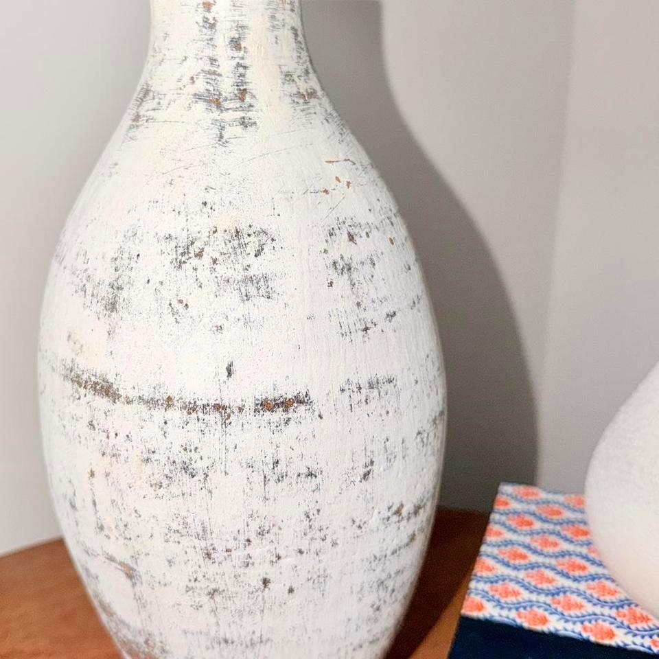 A Beautifully Sculptural Oversized Ceramic 1f28 4