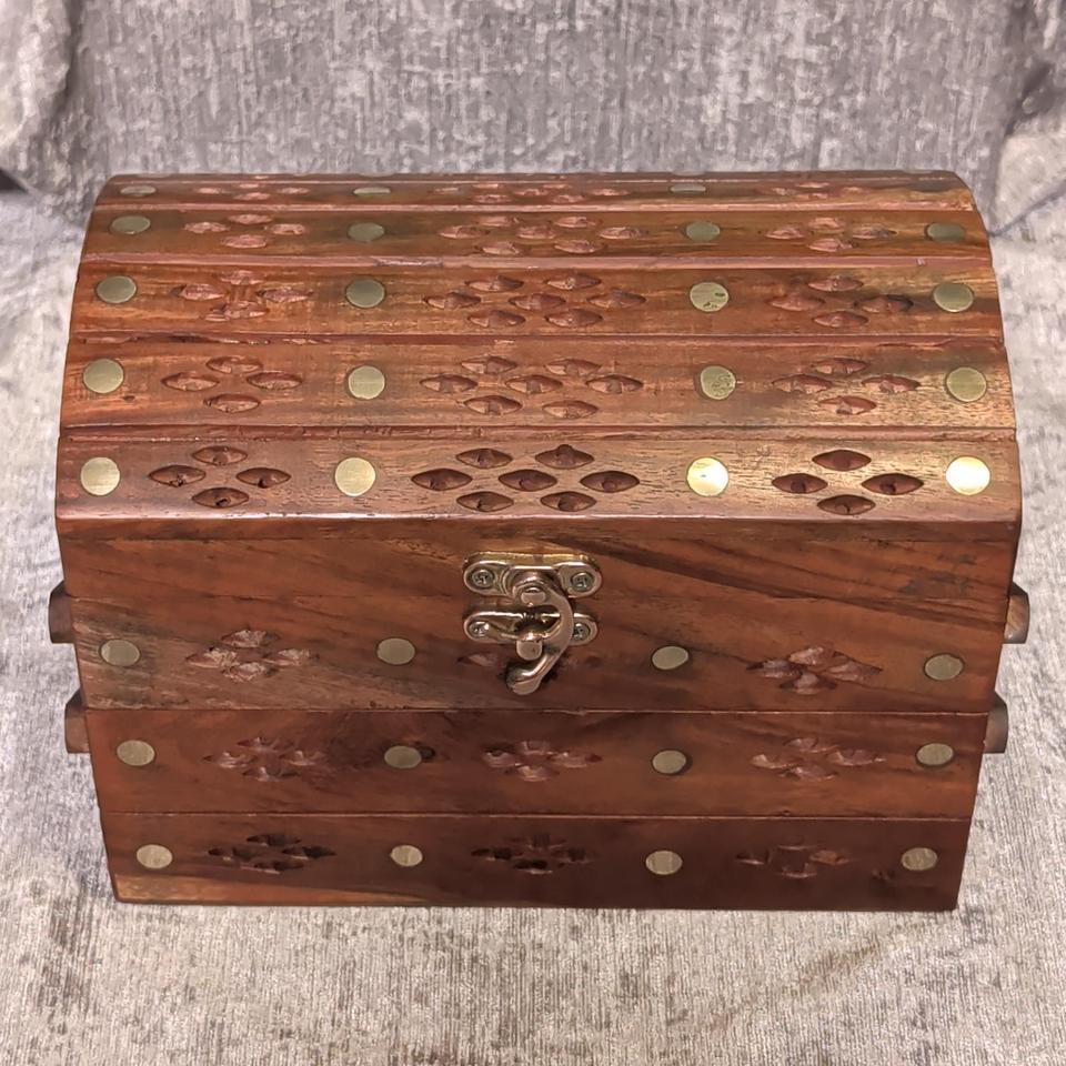 Vintage Hand Carved Rosewood 3 Tier 0347