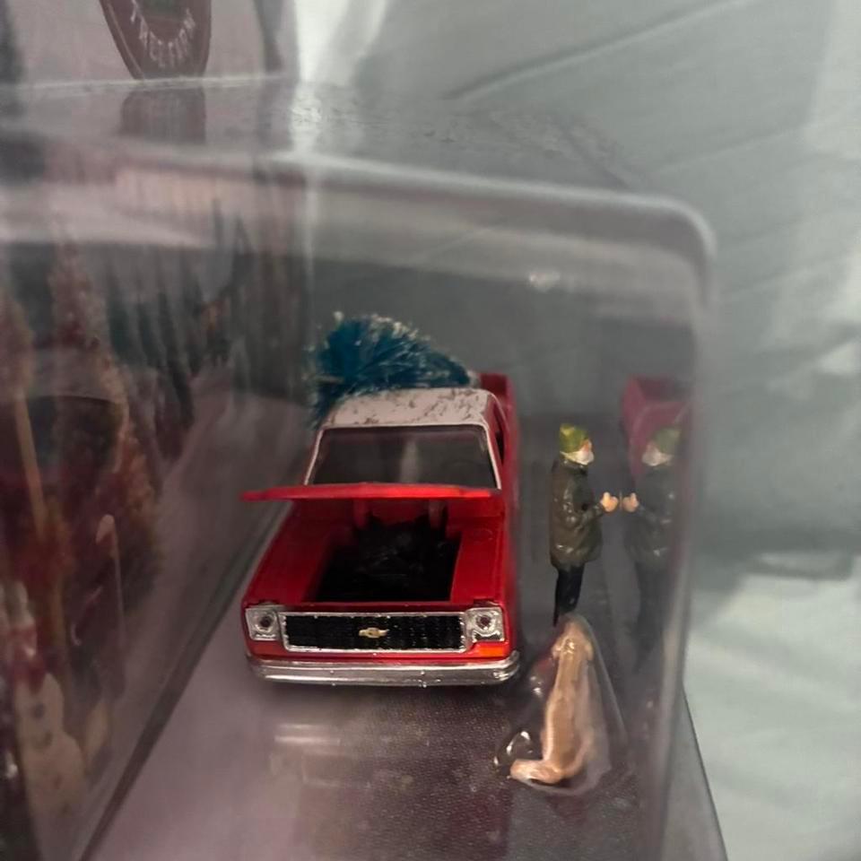 M2 Machines 1977 Chevy Silverado A832 3