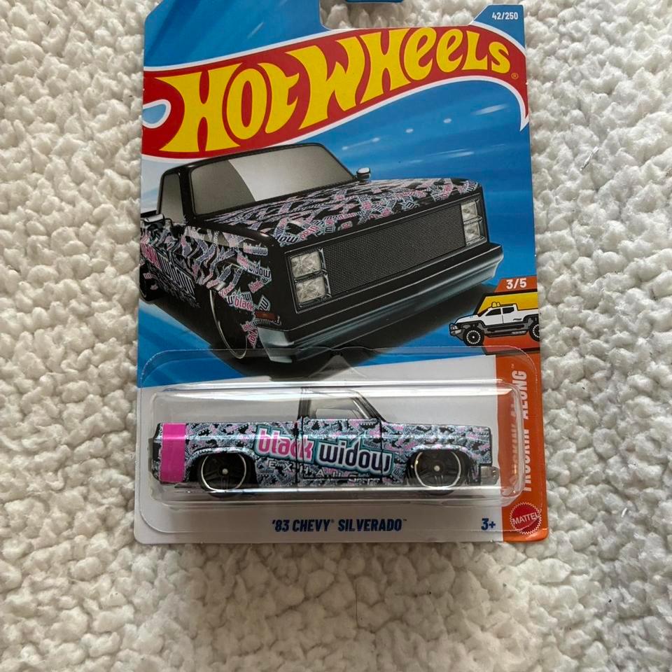 Hot Wheels 83 Chevy Silverado 2f2e