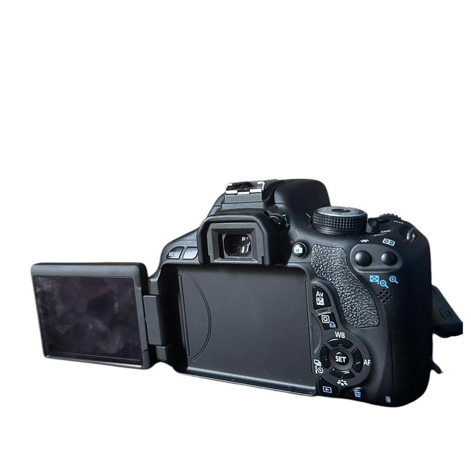 Canon Eos Rebel T3i Black F35f 4