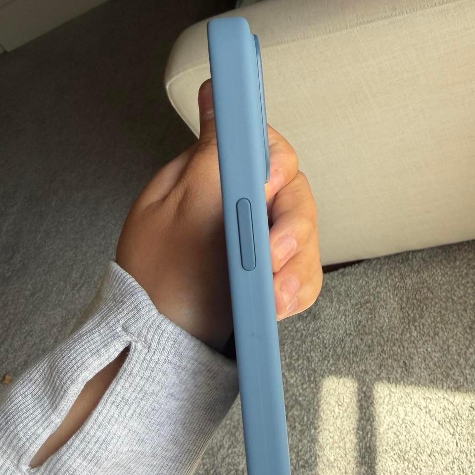 Apple Royal Blue Rubber Iphone D656 4