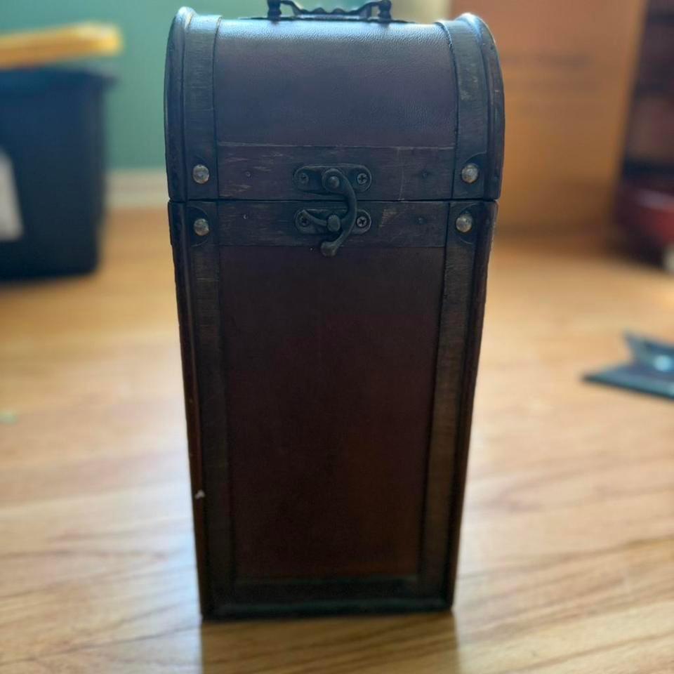 Dark Brown Wooden Treasure Chest Bb79 2
