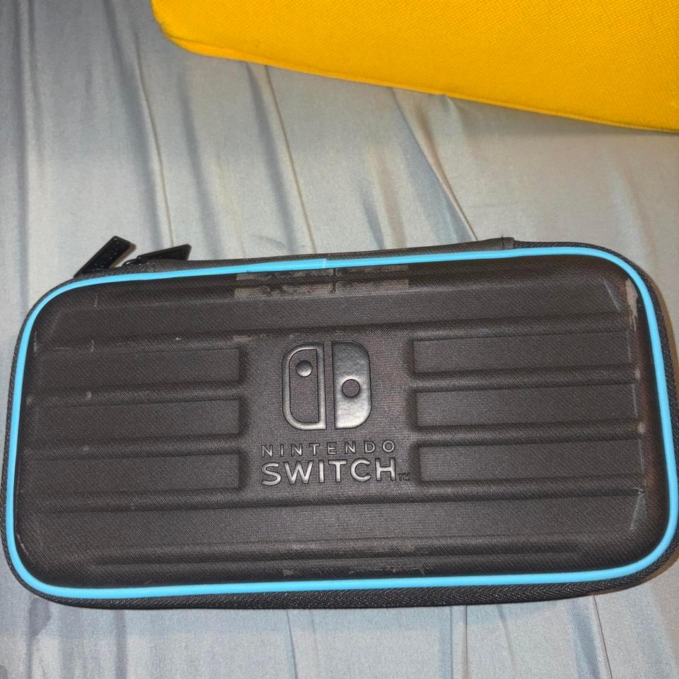 Nintendo Switch Case C682