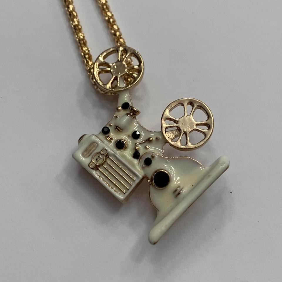 1970s Vintage White And Gold 3