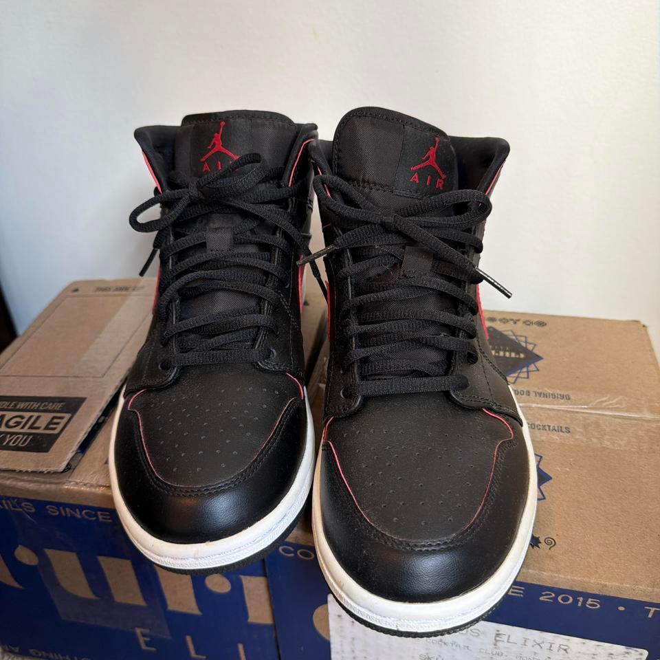 Nike Jordan 1 Mid Black D242 2