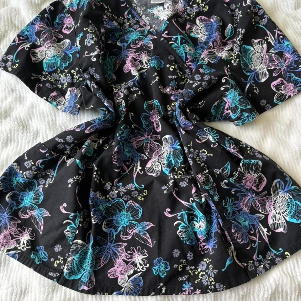 Scrubs Floral Scrub Top Size D7e3