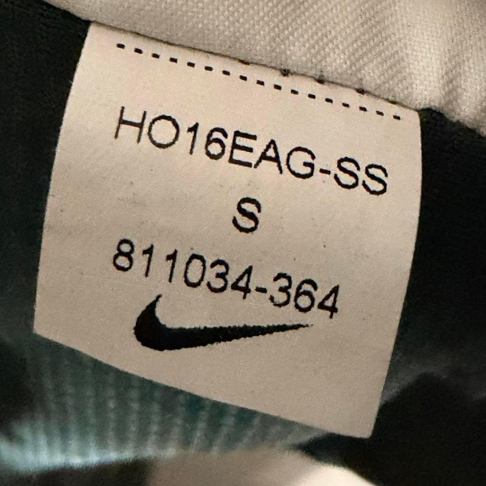 Size Small Olive Green Zip Up 4