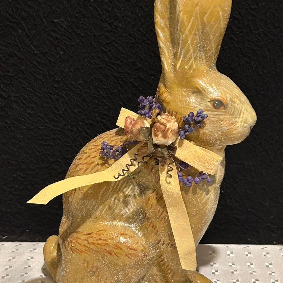 Vintage Chalk Easter Rabbit Bunny 8732