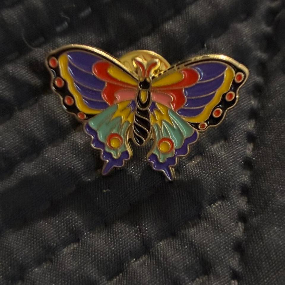 New Butterfly Brooch Pin Gold A011