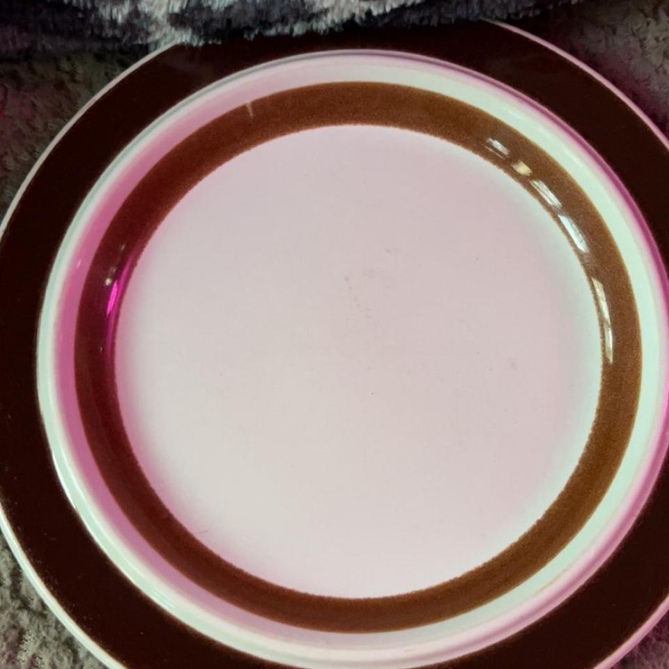 Vintage 70s Brown And White B772 4