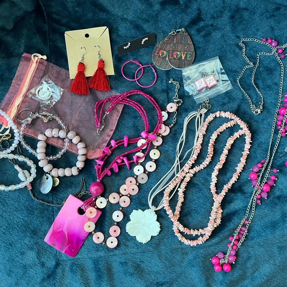 18 Piece Collection Of Jewelry 8016 3