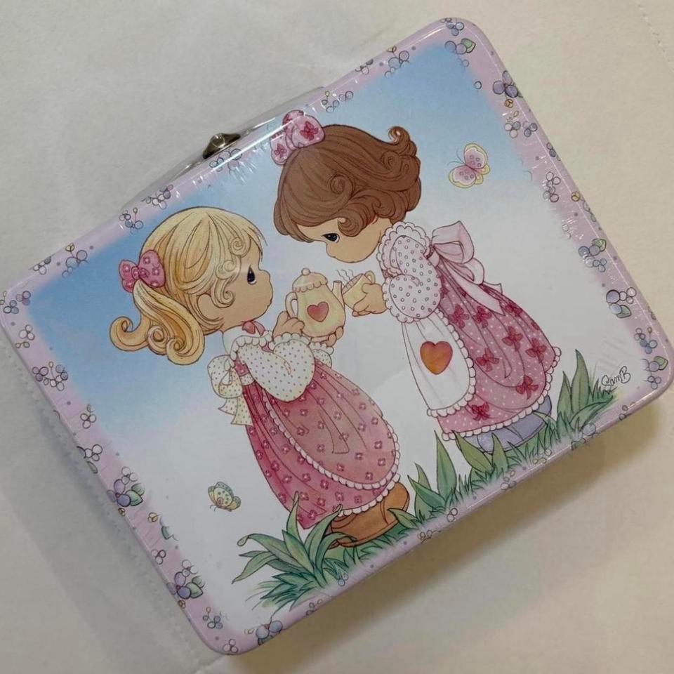 Rare Precious Moments Vintage Tin 88ff