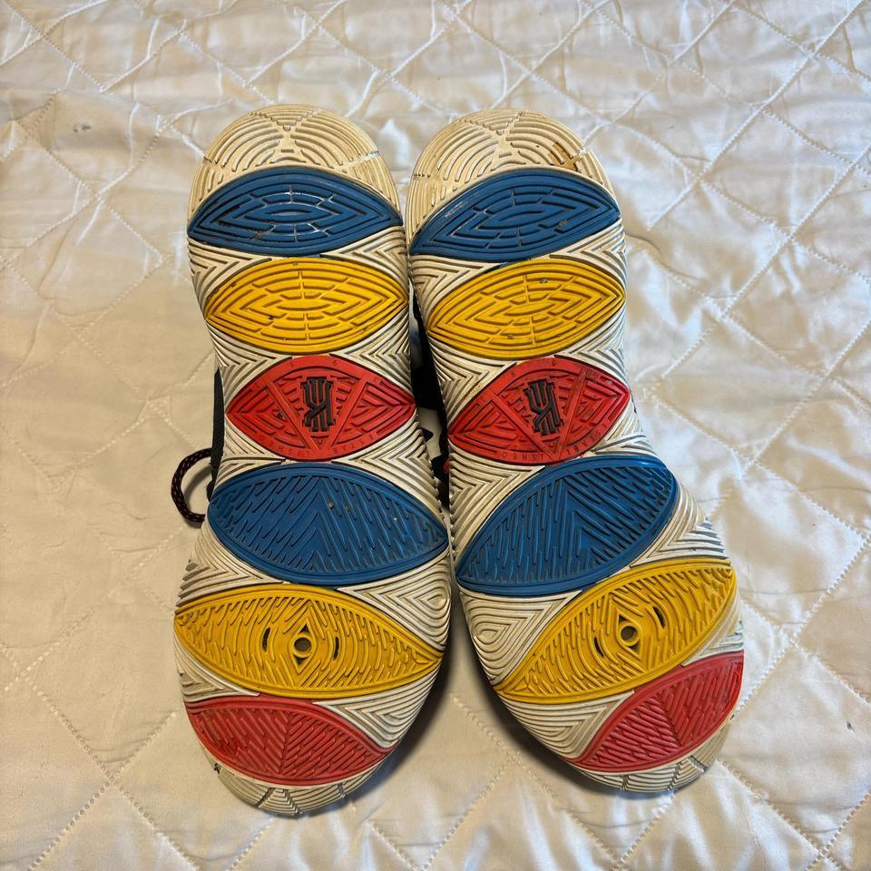 Nike Kyrie 5 Friends Basketball Fd11 4