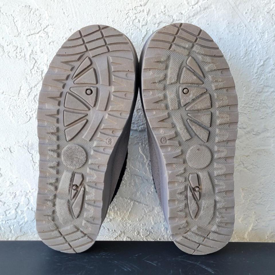 Mudd Grey Suede Platform Slip Adbd 7