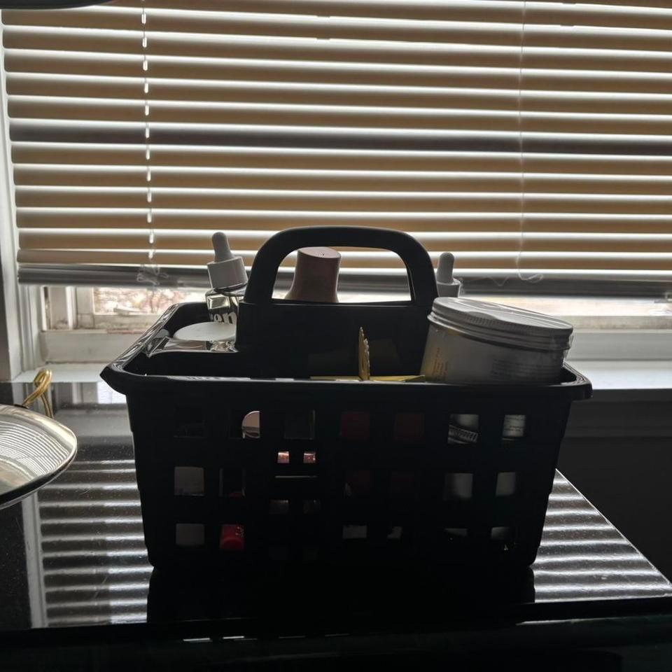 Black Plastic Storage Basket With F7e4 2