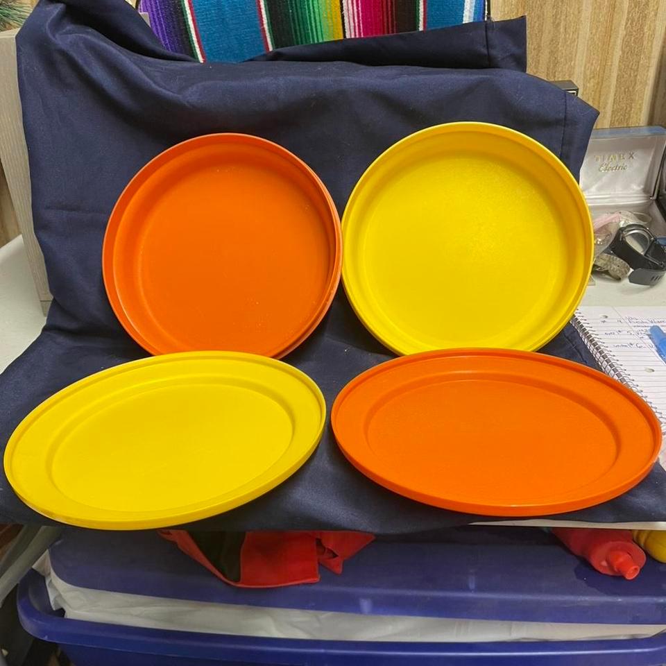 Tupperware Yellow And Orange Serve 8e42
