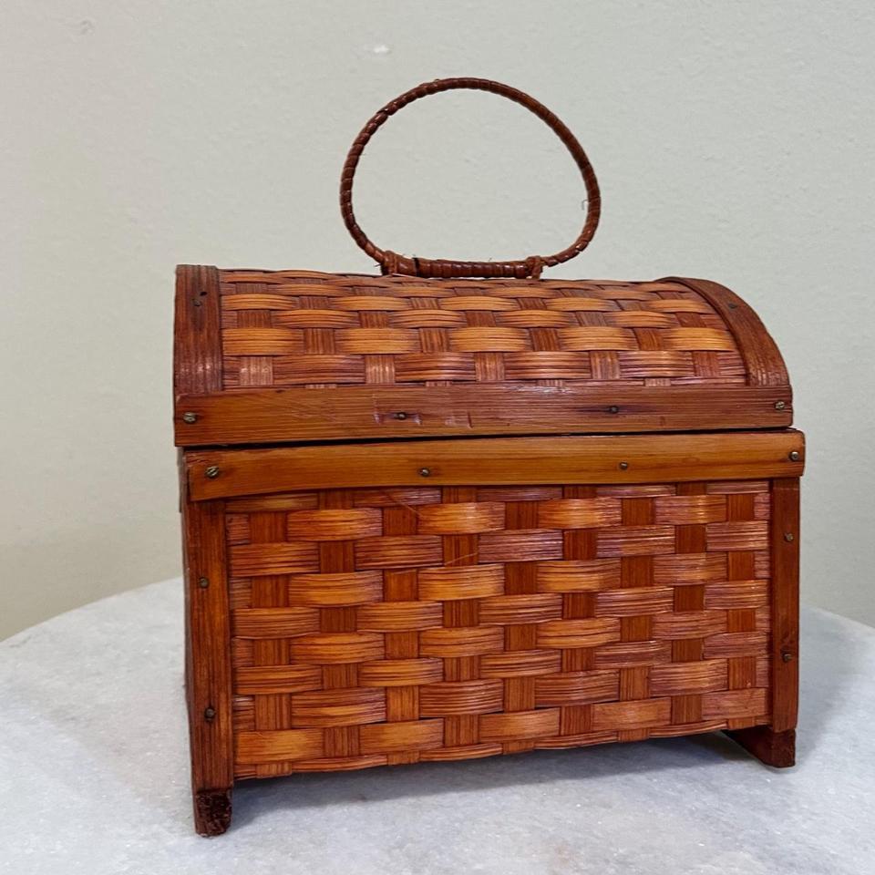 Vintage Small Treasure Chest Trinket