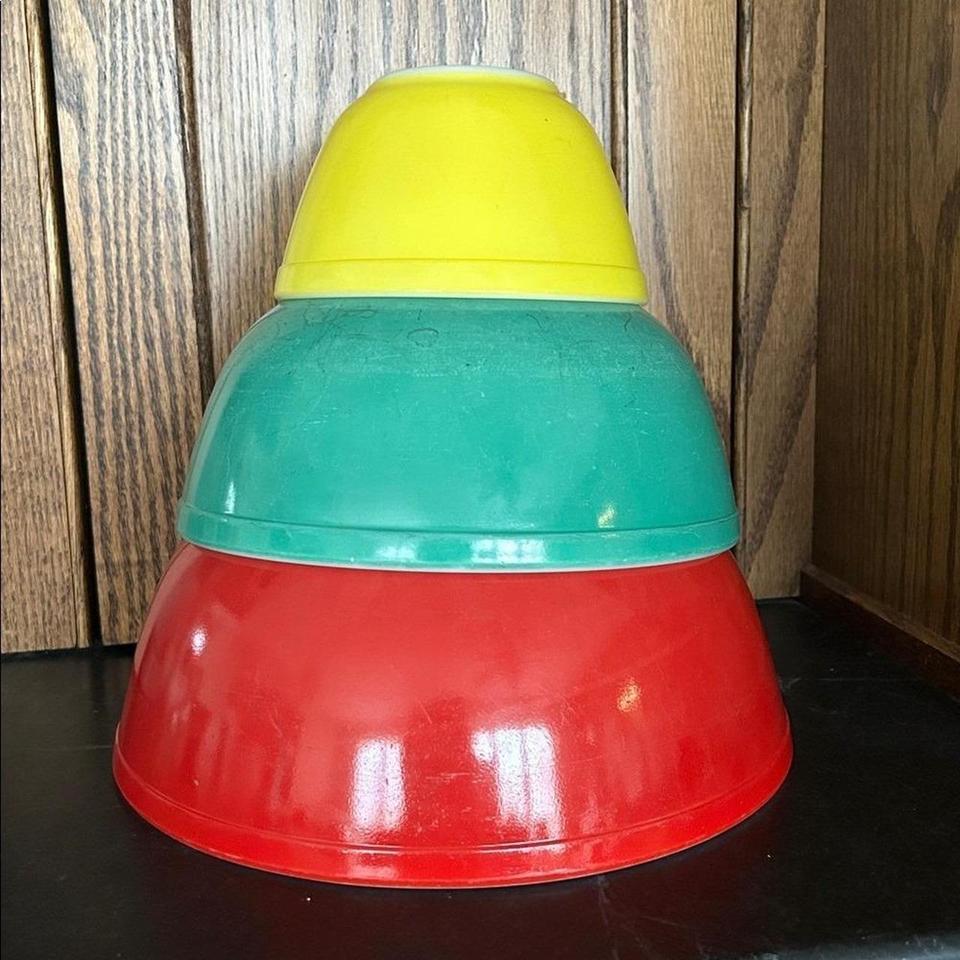 40s Vintage Pyrex Primary Colors 6484