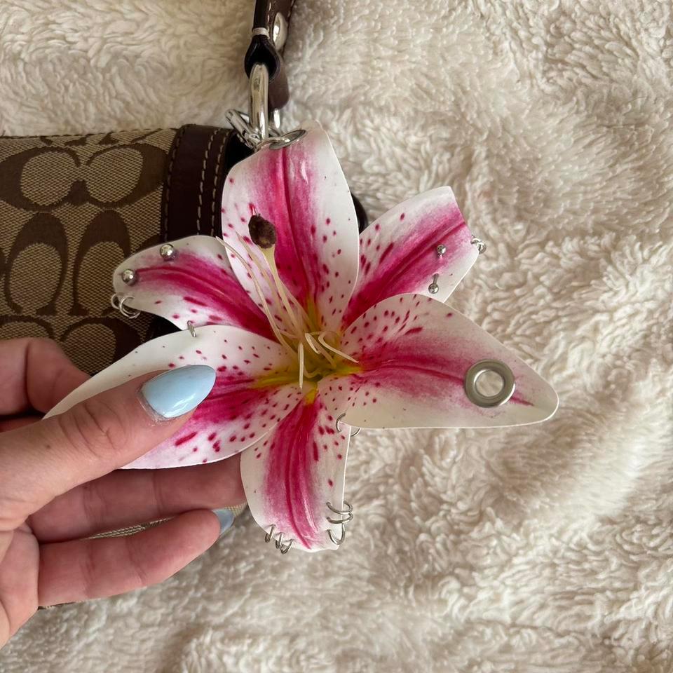 Studded Flower Keychain So Cute C80b 2