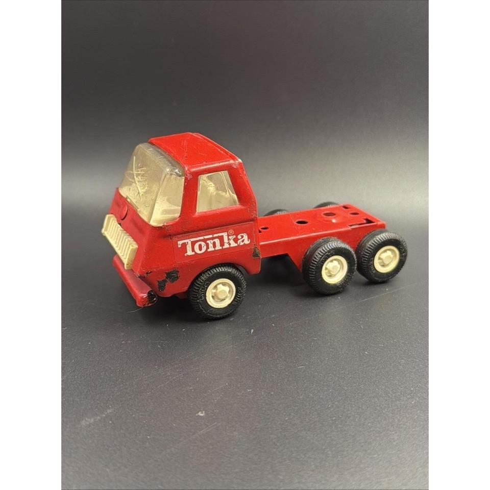 Vintage Tonka Red Toy Truck 3295